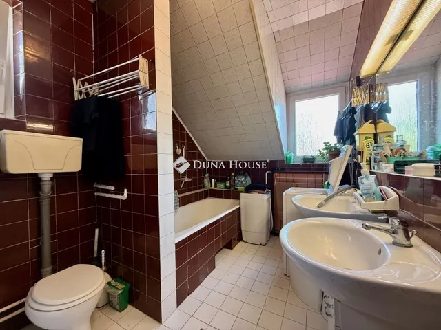 Eladó ház Kecskemét, Villanegyed 278 nm