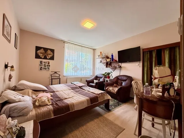 Eladó ház Kecskemét, Villanegyed 278 nm