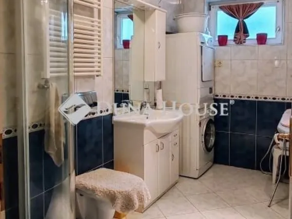 Eladó ház Kecskemét, Villanegyed 220 nm