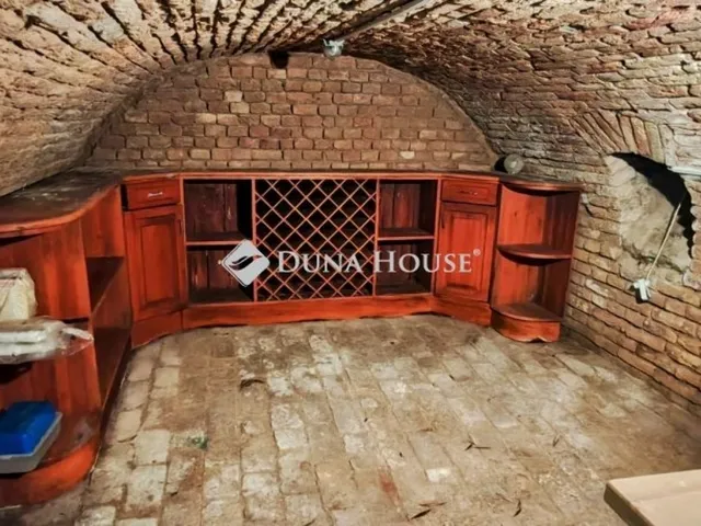 Eladó ház Kecskemét, Villanegyed 220 nm