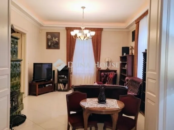 Eladó ház Kecskemét, Villanegyed 220 nm