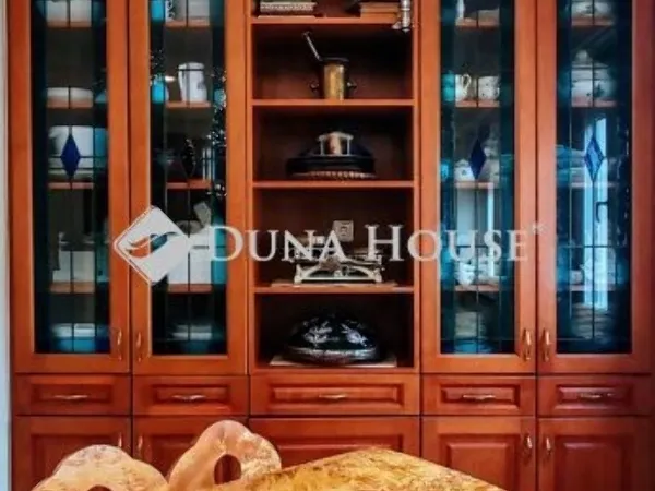 Eladó ház Kecskemét, Villanegyed 220 nm