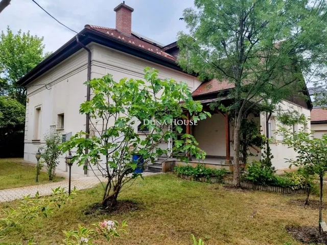 Eladó ház Kecskemét, Villanegyed 220 nm