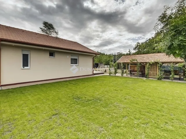 Eladó ház Kecskemét, Hetényegyháza 95 nm