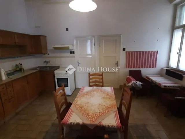 Eladó lakás Kecskemét 95 nm