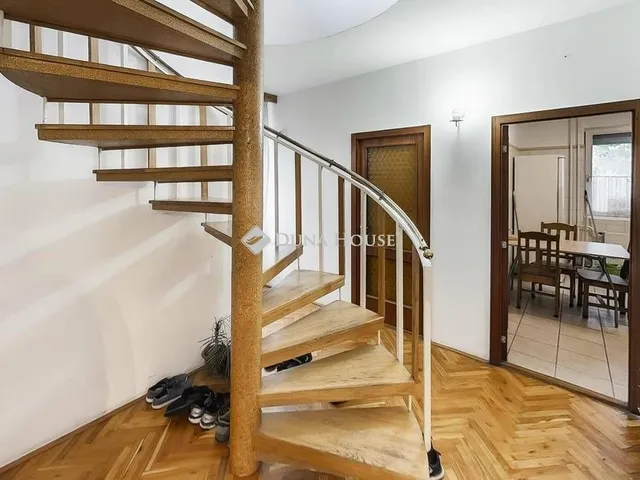 Eladó lakás Kecskemét 129 nm