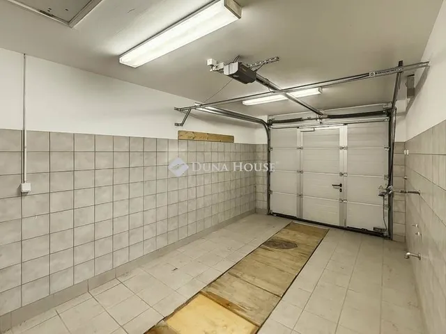 Eladó lakás Kecskemét, Hollandfalu 129 nm