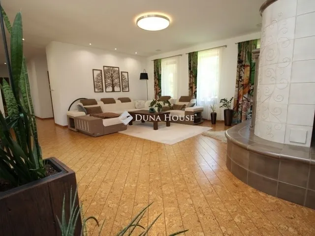 Eladó ház Kecskemét 220 nm