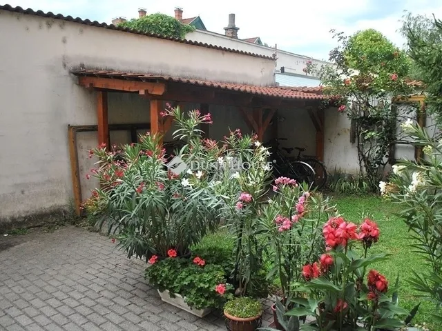 Eladó lakás Kecskemét, Belváros 90 nm
