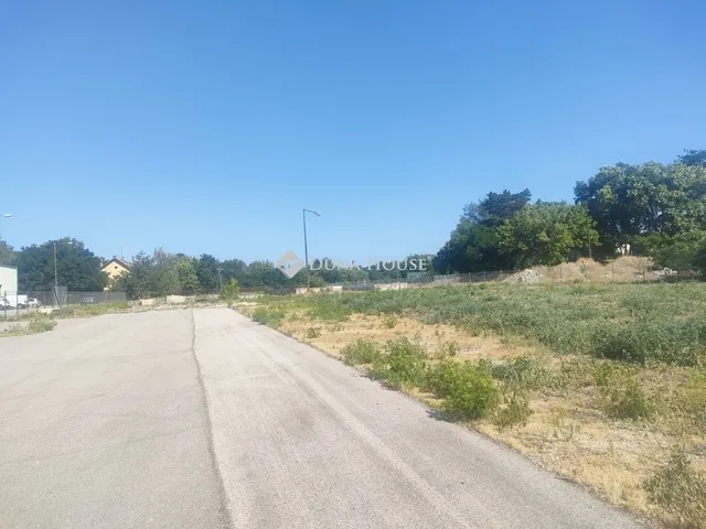 Eladó kereskedelmi és ipari ingatlan Kecskemét 6325 nm