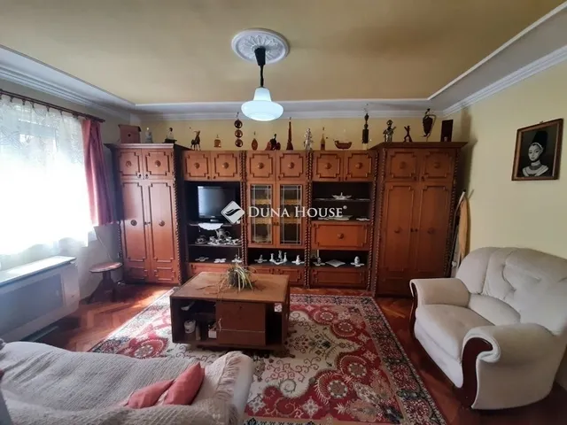Eladó lakás Kecskemét, Hunyadiváros 62 nm