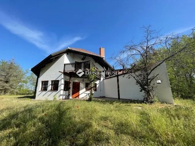 Eladó mezőgazdasági ingatlan Kerekegyháza 338 nm