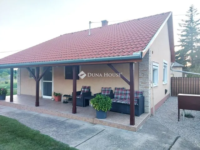 Eladó ház Izsák 58 nm
