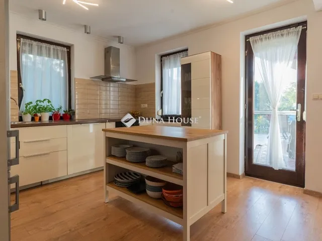 Kiadó ház Kecskemét, Kadafalva 140 nm