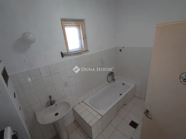 Eladó ház Városföld 90 nm