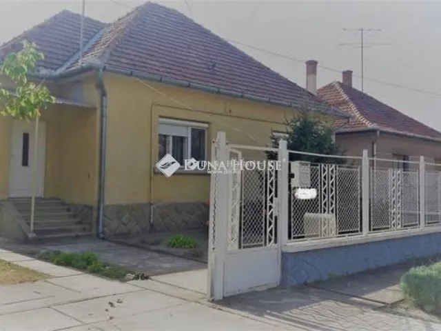 Eladó ház Izsák 100 nm