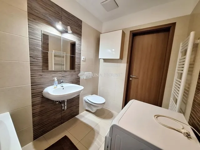 Eladó lakás Kecskemét, Homokbánya 71 nm