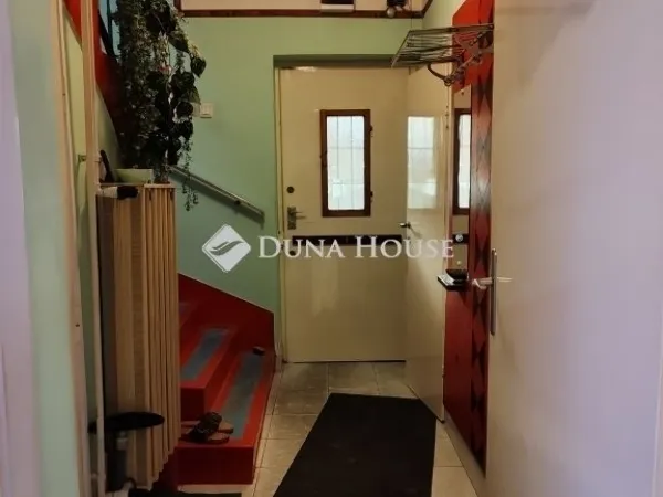 Eladó ház Kecskemét, Hunyadiváros 74 nm