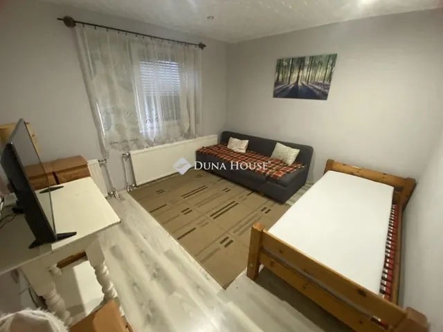 Eladó ház Ladánybene 80 nm