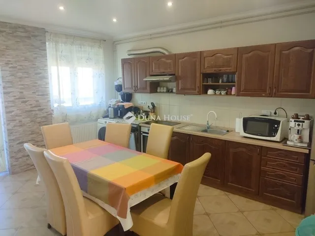 Eladó ház Kecskemét 180 nm