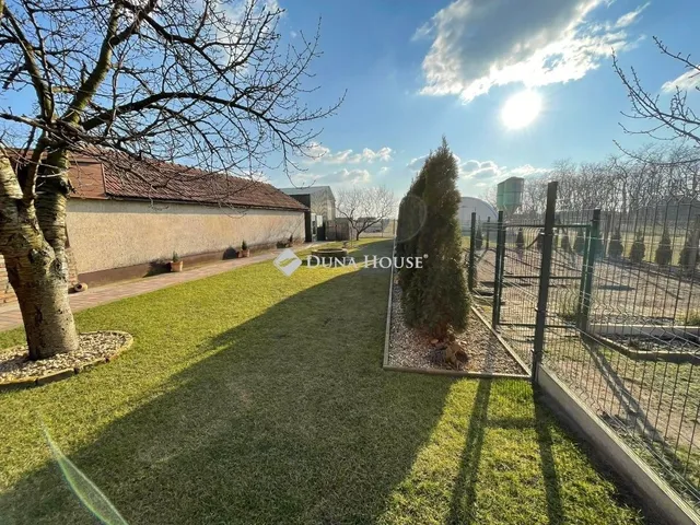 Eladó ház Bócsa 100 nm