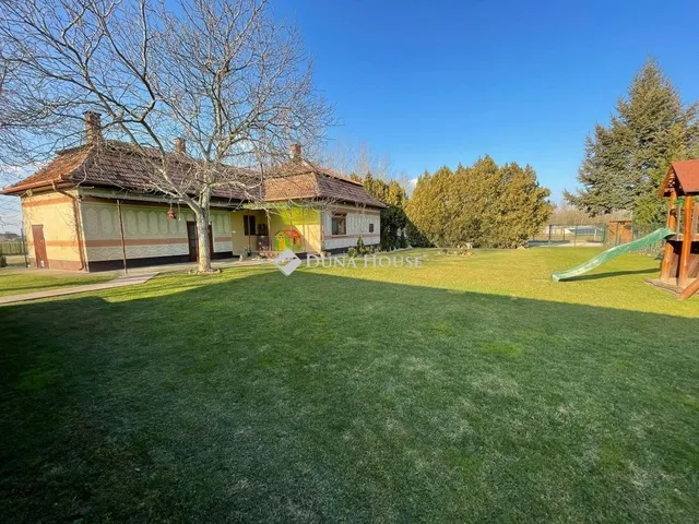 Eladó ház Bócsa 100 nm