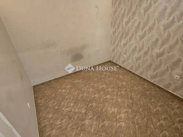 Eladó kereskedelmi és ipari ingatlan Lajosmizse 38 nm