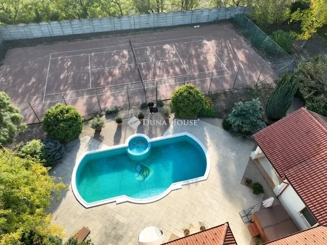 Eladó ház Kecskemét, Petőfiváros 372 nm