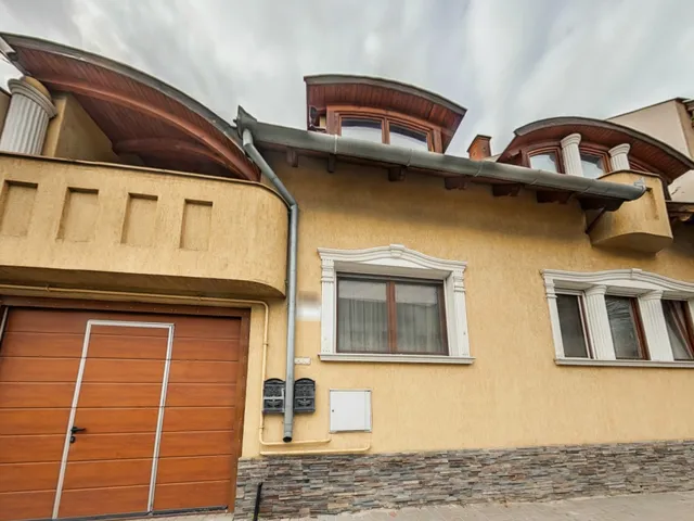 Eladó ház Kecskemét, Belváros 170 nm