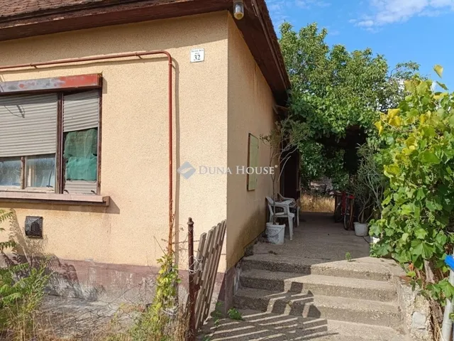 Eladó ház Városföld 70 nm