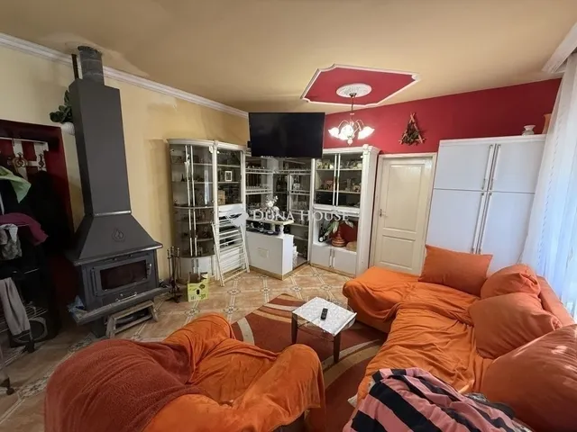 Eladó ház Kecskemét, Szeleifalu 210 nm