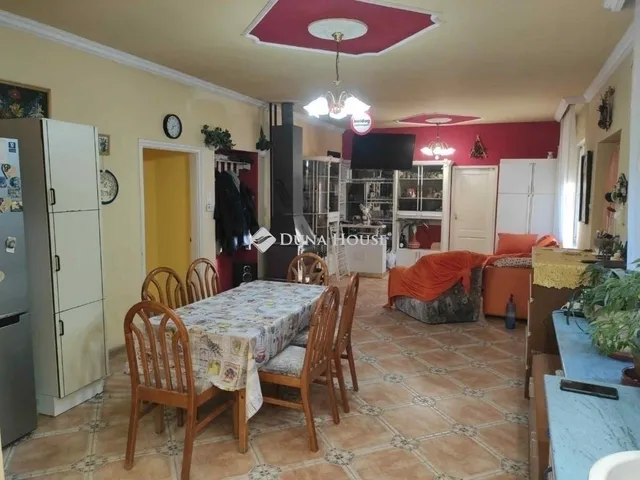 Eladó ház Kecskemét, Szeleifalu 210 nm