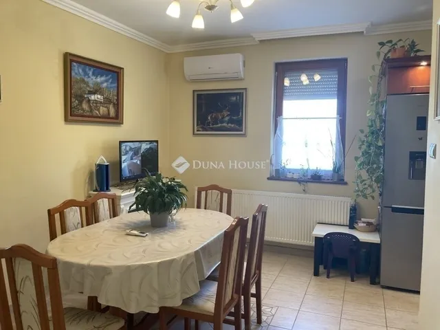 Eladó lakás Kecskemét, Hunyadiváros 58 nm