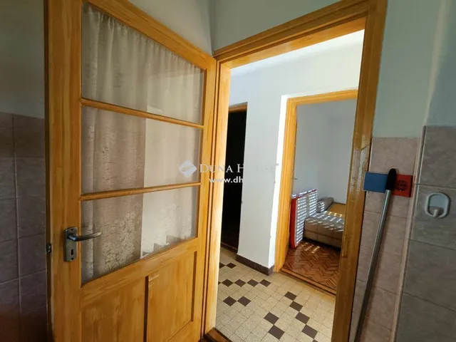 Eladó nyaraló Lakitelek 52 nm