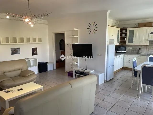 Kiadó lakás Kecskemét, Belváros 95 nm