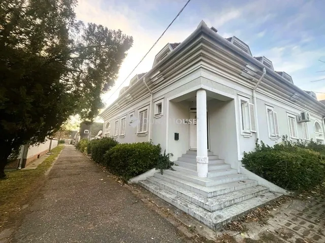 Eladó ház Kecskemét 286 nm