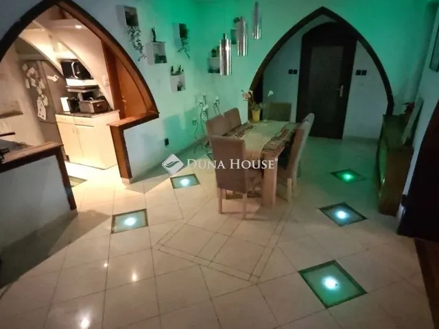 Eladó ház Kecskemét 402 nm