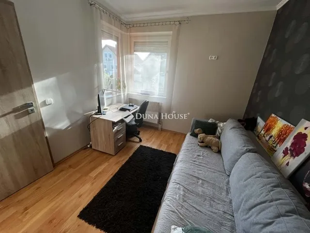 Eladó ház Kecskemét, Katonatelep 103 nm