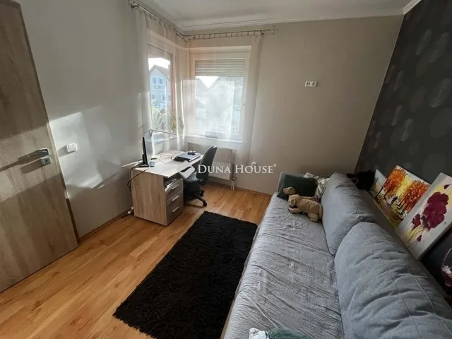 Eladó ház Kecskemét, Katonatelep 103 nm