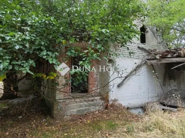 Eladó telek Izsák 30610 nm