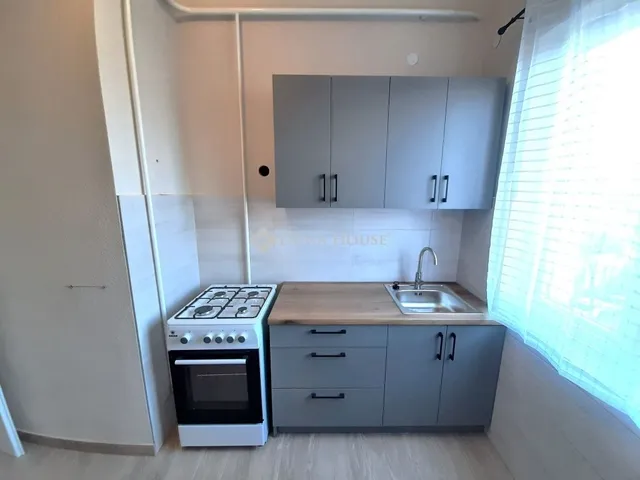 Kiadó lakás Kecskemét, Belváros 54 nm