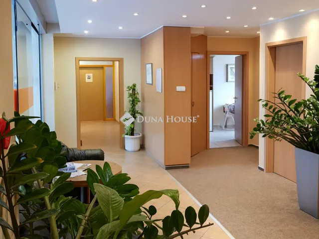 Eladó kereskedelmi és ipari ingatlan Kecskemét 485 nm