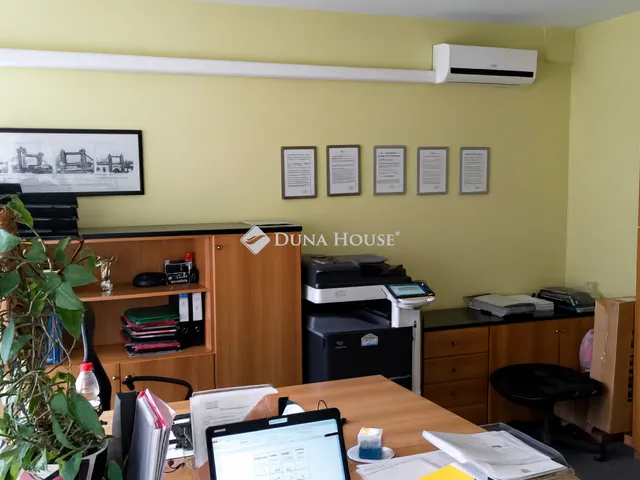 Eladó kereskedelmi és ipari ingatlan Kecskemét 485 nm