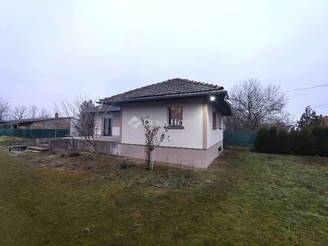 Eladó ház Kecskemét, Szarkás 60 nm