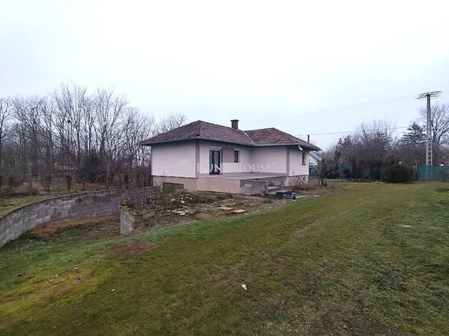 Eladó ház Kecskemét, Szarkás 60 nm