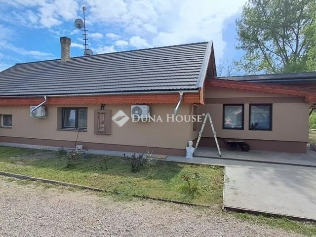 Eladó ház Helvécia 170 nm