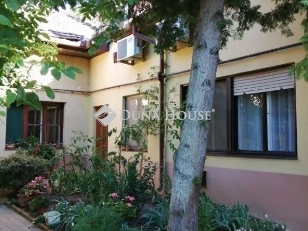 Eladó ház Kecskemét, Belváros 196 nm