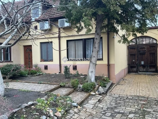 Eladó ház Kecskemét, Belváros 196 nm
