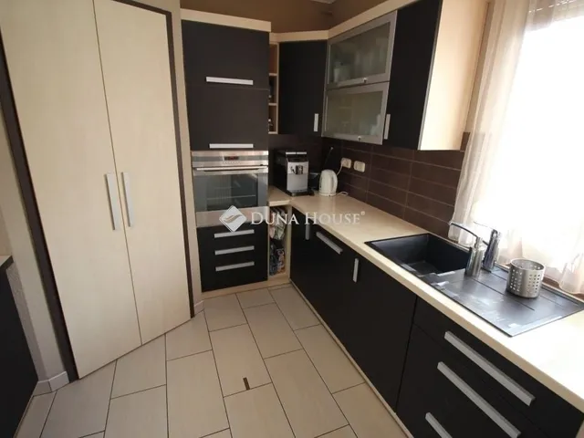 Eladó ház Kecskemét, Katonatelep 103 nm