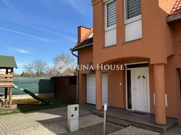 Eladó ház Kecskemét, Hunyadiváros 109 nm